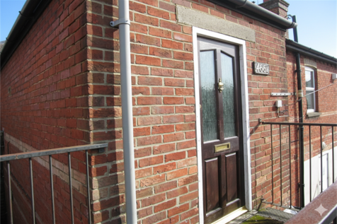 3-bed flat on Wimborne Road, Winton, Bournemouth, BH9, £1,650/mo