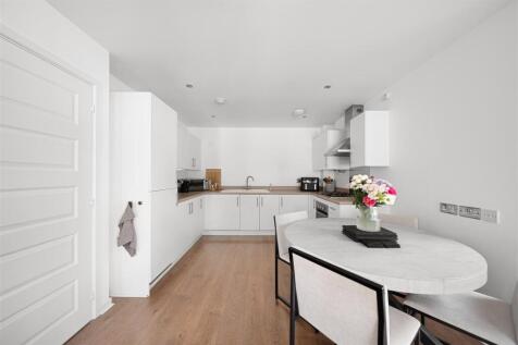 Huxley Drive-02.jpg