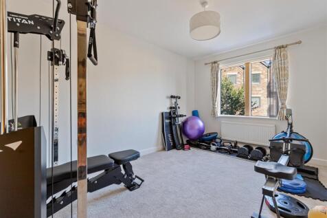 A21 - 18 Baltic Way Totnes - 250926.jpg