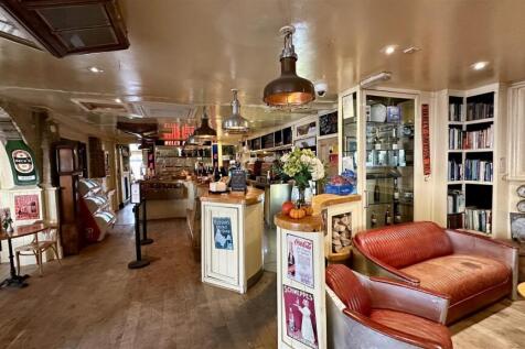 6 jazz cafe bar seating.jpg