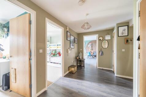 Entrance Hallway.jpg