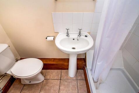 En-suite Shower/WC