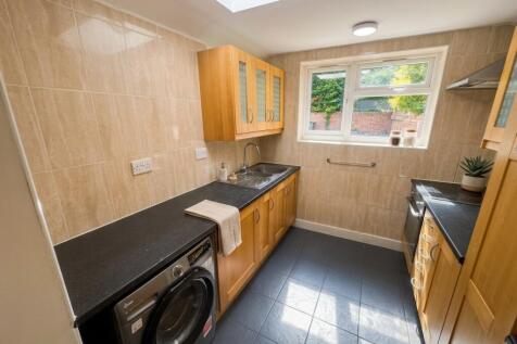 4 St Johns Terrace, Tachbrook Street, Leamington Spa photo 3
