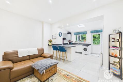 Kitchen / Living Area