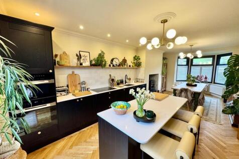 PHOTO-2025-12-15-08-02-15 (15).jpg