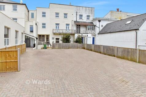 Driveway/Parking