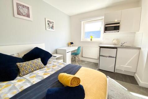 Studio 5, 3 Seacole Crescent, Swindon, Wiltshire, SN1 photo 4