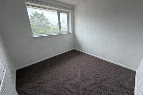 Stourmore Close, Willenhall, WV12 photo 5