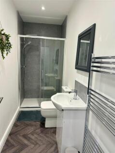 BATHROOM 1.jpg