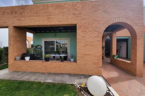 4 bedroom villa in Almancil with private pool
