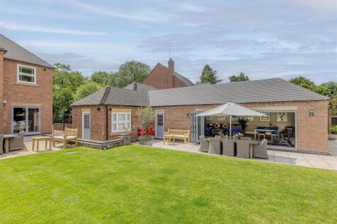 Impressive Multi-Use Games Room &amp; Garden Extension