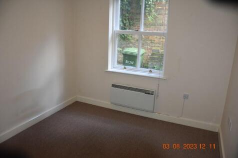 Queen Anne House, High Street, Wellingborough  photo 3