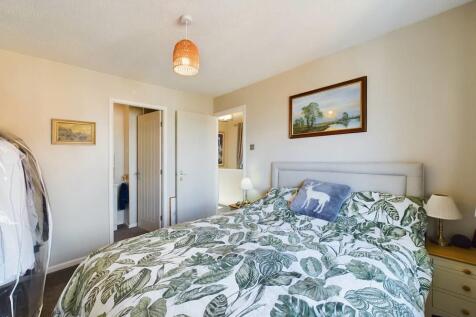 master bedroom 2.jpg