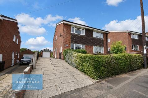 Three Bedroom Semi Detached With Large Garden for