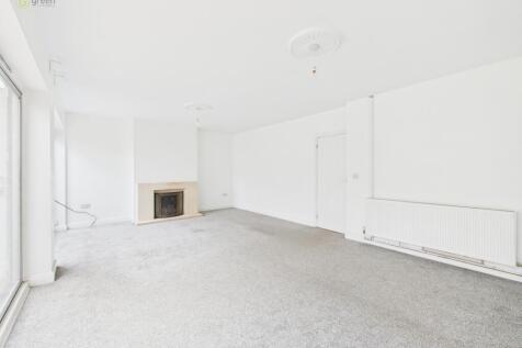 4 bed, 1 bath Semi-Detached in Birmingham - Photo 5