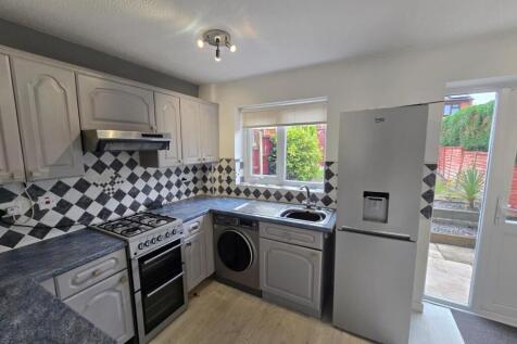Peregrine Grove, Kidderminster photo 4