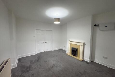 West Street, Ashton-Under-Lyne, Greater Manchester, OL6 photo 4