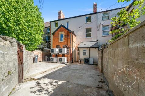 207 Cathedral Rd flat 2-7.jpg