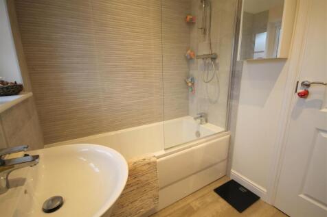 W Family Bathroom 1.JPG