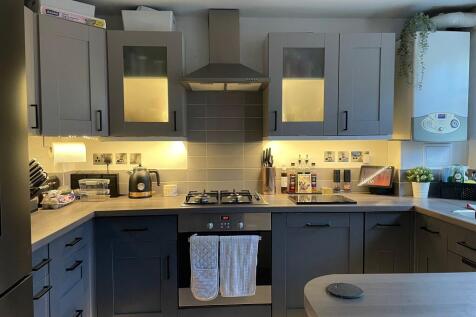 L - Kitchen