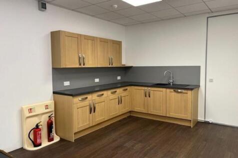 5-The-Avenue-Egham-Building-Photo-4-LargeHighDef