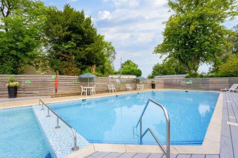 Outdoor Swimming Pool at Beauport Holiday Park, Ea