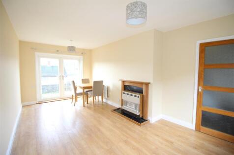 Elm Drive, Risca, Newport photo 4
