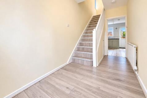 Royston Avenue, Southend-On-Sea, Essex, SS2 photo 5