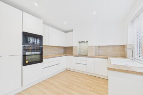 Robert Close Unstone, Dronfield, S18 4DJ photo 3