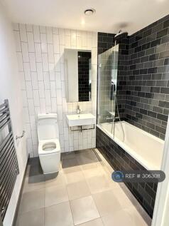 Admiralty Avenue, London, E16 photo 5