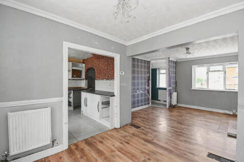 35 Naunton Road, Swindon SN3 3DQ