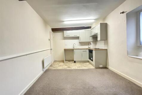Lounge / Kitchen