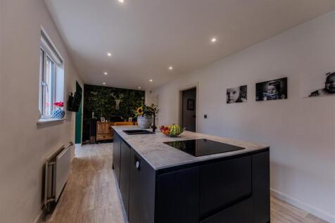 21 Waterfield Road-009.jpg