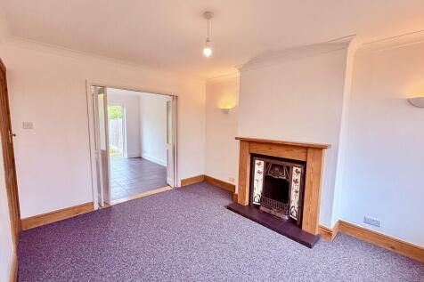 THOMAS AVENUE, RADCLIFFE ON TRENT photo 3