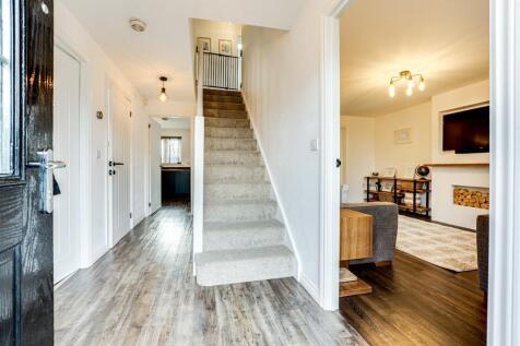 80 Hobby Drive, Priors Hall-20.jpg