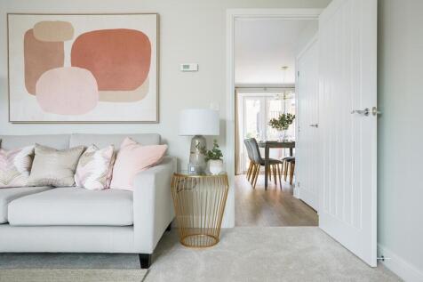 Seamlessly connected to the kitchen, dining