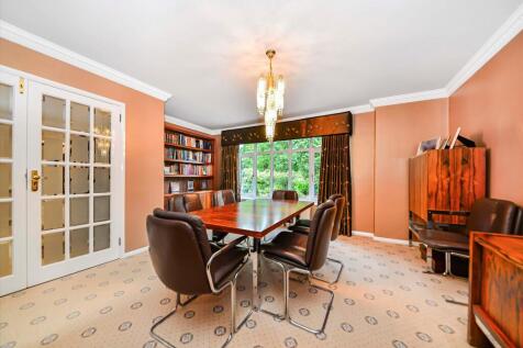 5 bed, 3 bath Detached in Birmingham - Photo 8