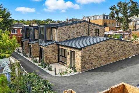 Buckhurst Hill, IG9 - property photo