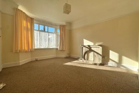 King Edward Avenue, Bournemouth, BH9 photo 5