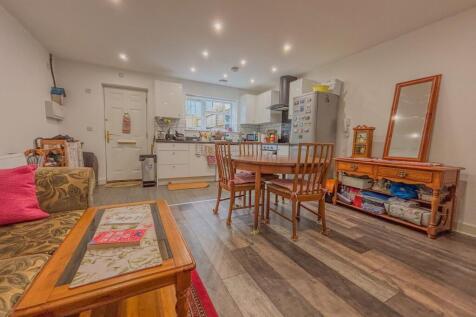 Kitchen/Reception