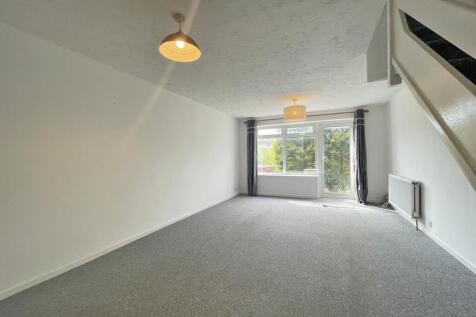 Westcott Close 43 - Lounge Front.jpg