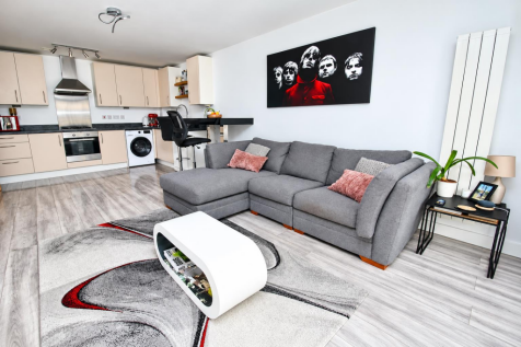 Open Plan Lounge/Dining Room/Kitchen