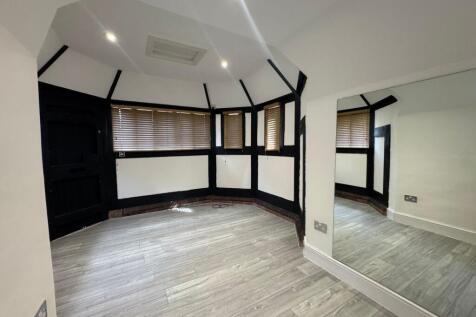 Barton Road, Worsley, M28 photo 4
