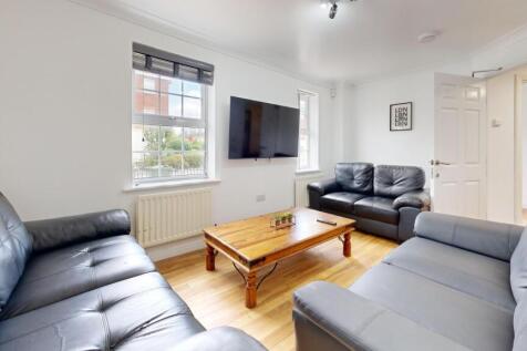 7-bed house on Moorhen Way, Loughborough, £3,943/mo