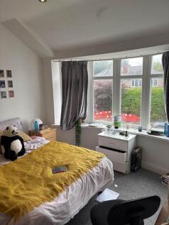 Heyscroft Road, Withington photo 3
