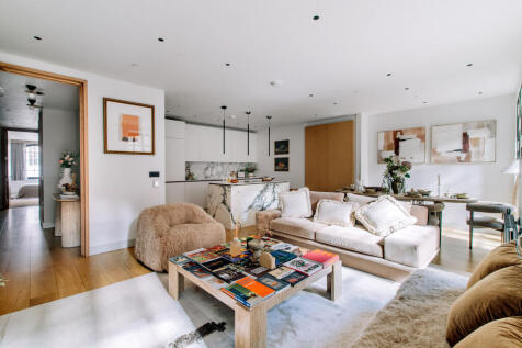 Floral_Court_03