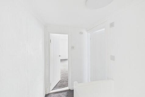 Fore Street, Torpoint photo 5