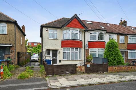 London, W3 - property photo
