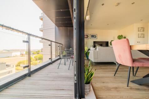 Award-winning Media team on EVERY Listing_12