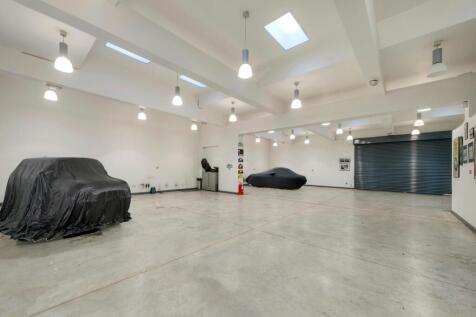 36@38 rochester place- CARS COVERED 1.jpg
